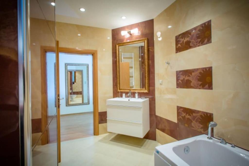 High Tech - Luxurious Apartment Sofía Exterior foto